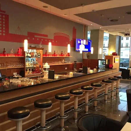 City Hotel Suhl ホテル 4*