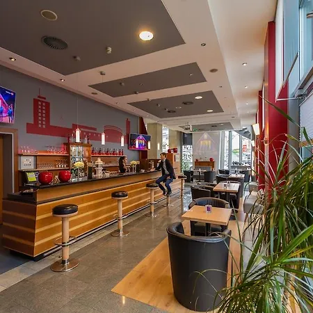 City Hotel Suhl מלון זול