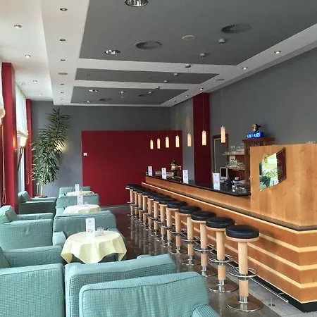 City Hotel Suhl 4*
